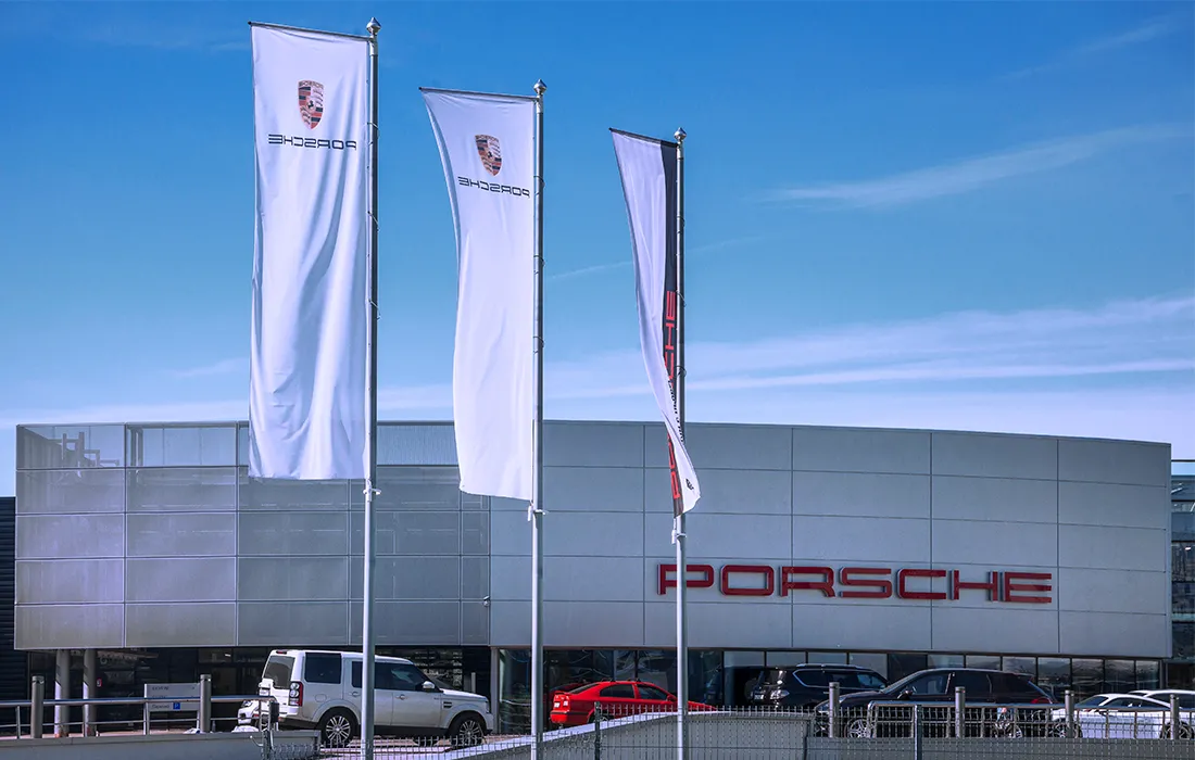 Автосалон «Порше»