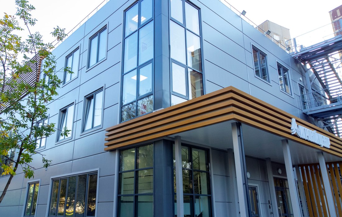 Игровой теннисный центр