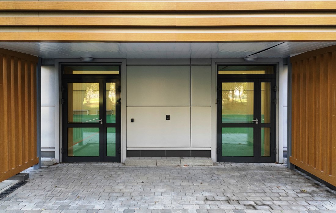 Игровой теннисный центр