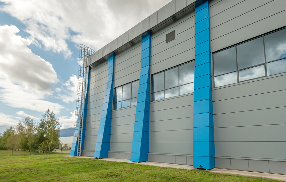 Футбольно-регбийный манеж «Искандер»